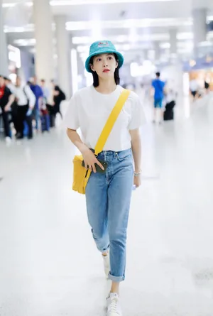 宋茜清新靓丽机场街拍图片_2