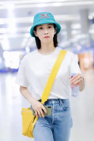 宋茜清新靓丽机场街拍图片_4