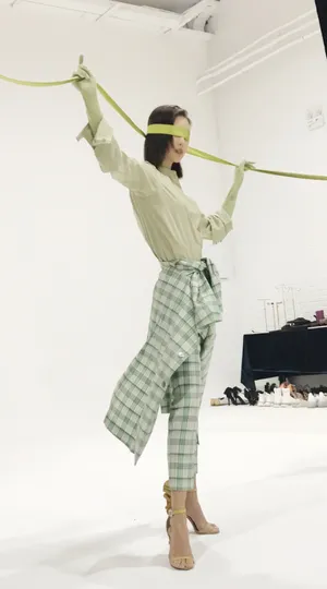 金晨清新俏皮写真图片_1