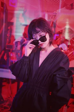 田沅性感朦胧光影写真图片_3