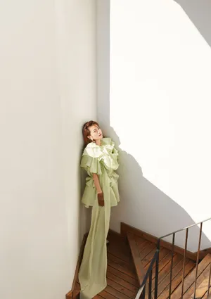 包文婧性感时尚写真图片_3