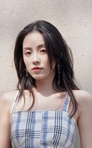 章乐韵性感妩媚迷人写真图片_6