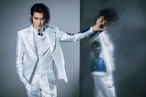 季晨熟男风帅气型男写真图片_2