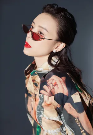 张静初性感优雅写真图片_7
