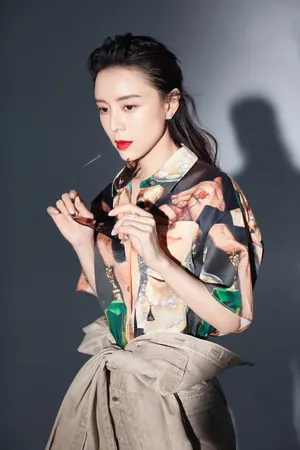 张静初性感优雅写真图片_8