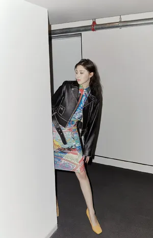 王鹤润最新个性时髦写真图片_3