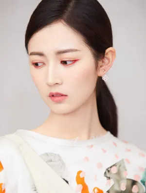陈钰琪性感靓丽写真图片