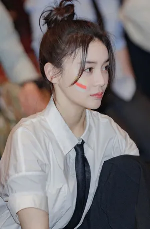 袁姗姗斯巴达勇士赛甜美图片