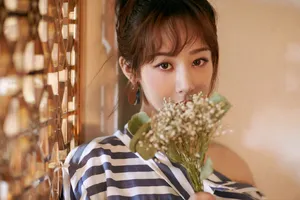 杨紫甜美性感写真图片_2