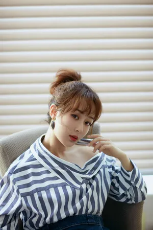 杨紫甜美性感写真图片_6
