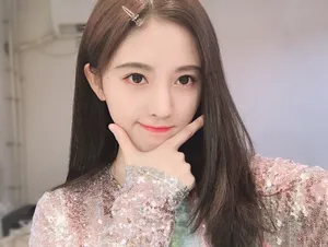 鞠婧祎粉嫩甜美自拍图片