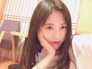鞠婧祎粉嫩甜美自拍图片_3