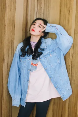 杨幂甜美俏皮写真图片_2