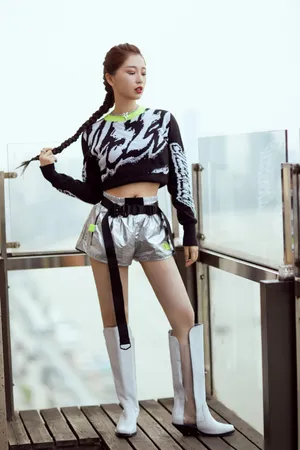 虞书欣马尾辫性感动人写真图片_4