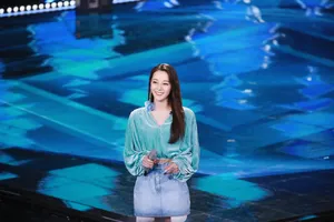 迪丽热巴《创造营2019》甜美剧照图片_1