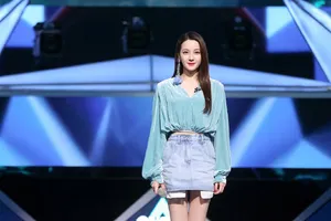 迪丽热巴《创造营2019》甜美剧照图片_2