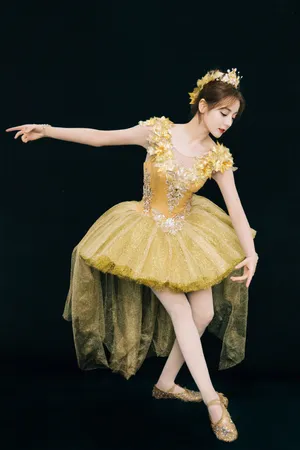 迪丽热巴芭蕾女孩唯美写真图片