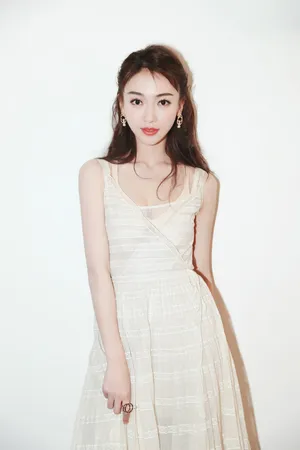 吴谨言性感甜美活动写真图片_3