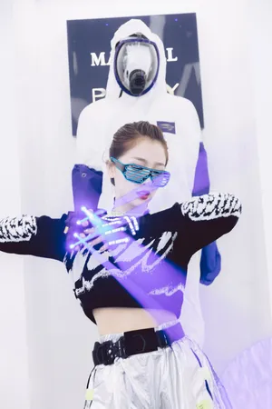 虞书欣酷美性感写真图片_5