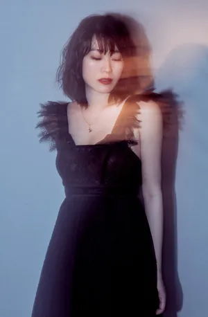 黄璐成熟性感光影写真图片_5