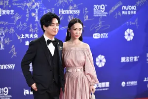 潘粤明北京国际电影节红毯照图片