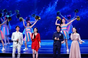 潘粤明北京国际电影节红毯照图片_2