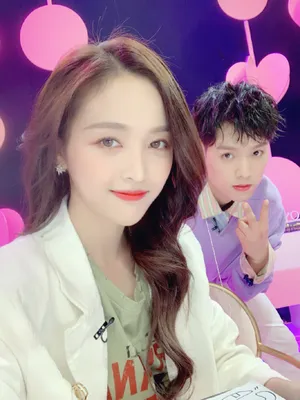 吴宣仪性感甜美写真图片_5