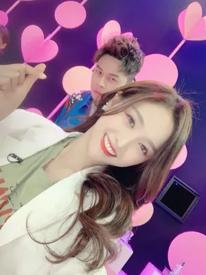 吴宣仪性感甜美写真图片_6