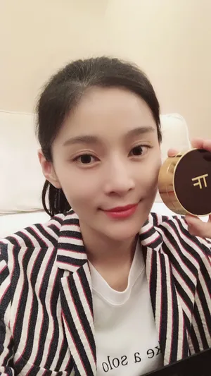 王媛可性感甜美写真图片