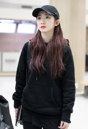 孟美岐甜美机场饭拍图片_7