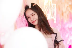 林允粉嫩甜美生日会图片