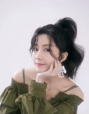汤晶媚性感优雅写真图片_4