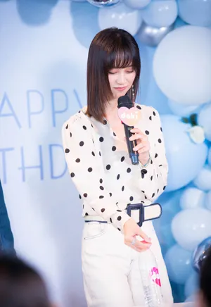 蓝盈莹清新甜美生日会图片_7
