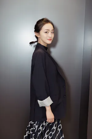 何泓姗性感酷帅写真图片