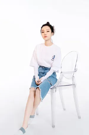 冯提莫青春活力时尚写真大片_8
