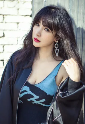 柳岩性感靓丽写真图片_4