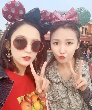 古力娜扎迪士尼唯美旅拍照图片_8