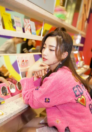 马梦唯粉嫩甜美写真图片_8