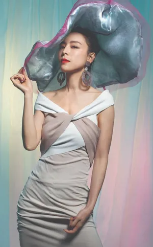张静初复古妩媚写真大片_2