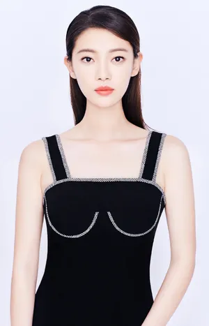 田依桐性感优雅时尚写真图片_3