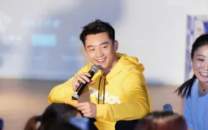 郑恺生日会帅气图片_3