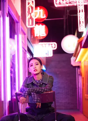 陈钰琪性感摩登街拍图片_4