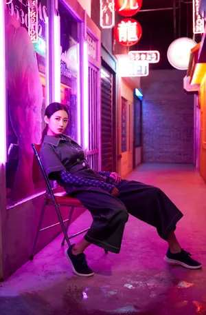 陈钰琪性感摩登街拍图片_5