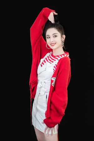 古力娜扎俏皮丸子头写真图片_1
