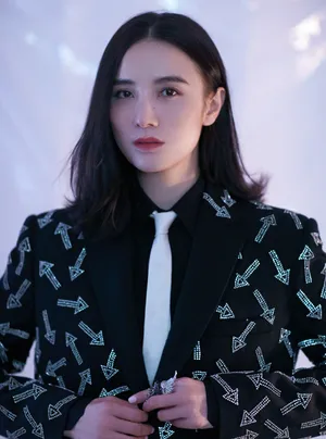 宋佳性感洒脱写真图片_2