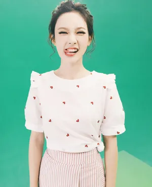 彭小苒时尚性感写真图片_4