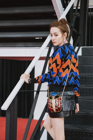 迪丽热巴香奈儿活动照图片_2