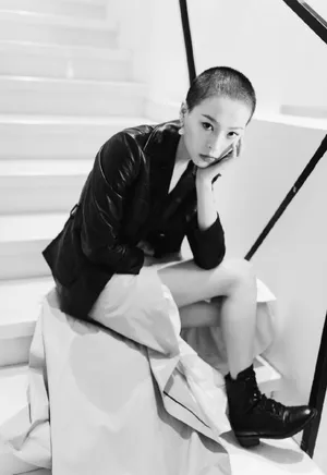 宋楠惜炫酷皮衣魅力活动照图片_5