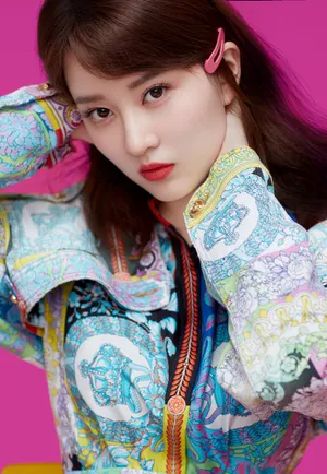 乔欣甜美元气时尚写真大片