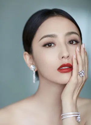 佟丽娅高贵优雅性感写真图片_2